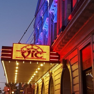 Rock concerts in Vic Theatre, Chicago, IL