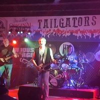 Tailgators, Cedar Rapids, IA