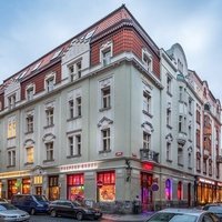 Chapeau Rouge, Prague