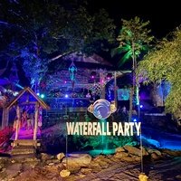 Waterfall Party, Ban Tai
