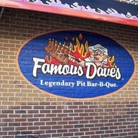 Famous Dave's Bar-B-Que, Minneapolis, MN