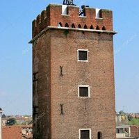 Torre del Girone, Peglio